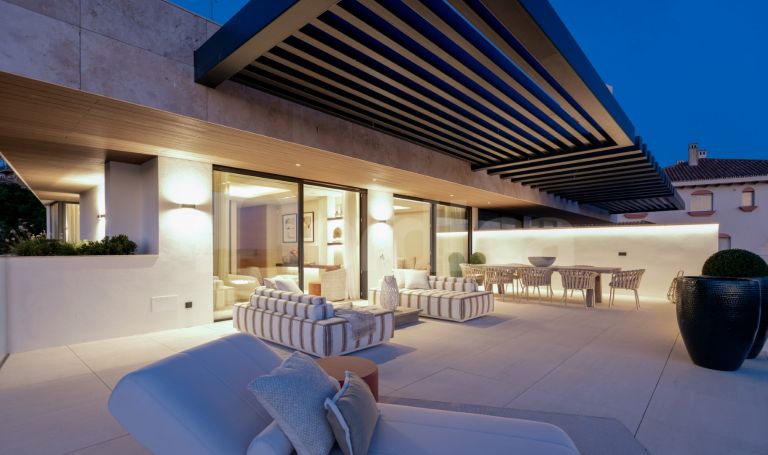 Apartamento en venta en Estepona Puerto