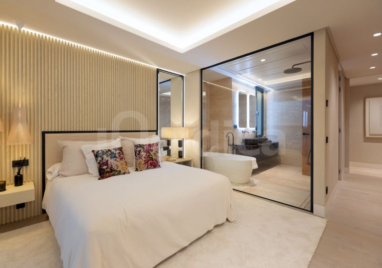 Apartamento en venta en Estepona Puerto