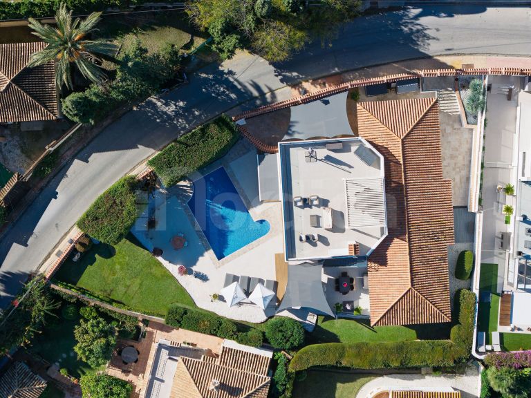 Villa zu verkaufen in Nueva Andalucia