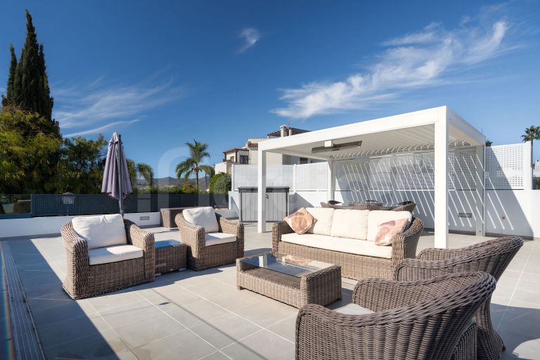 Villa zu verkaufen in Nueva Andalucia