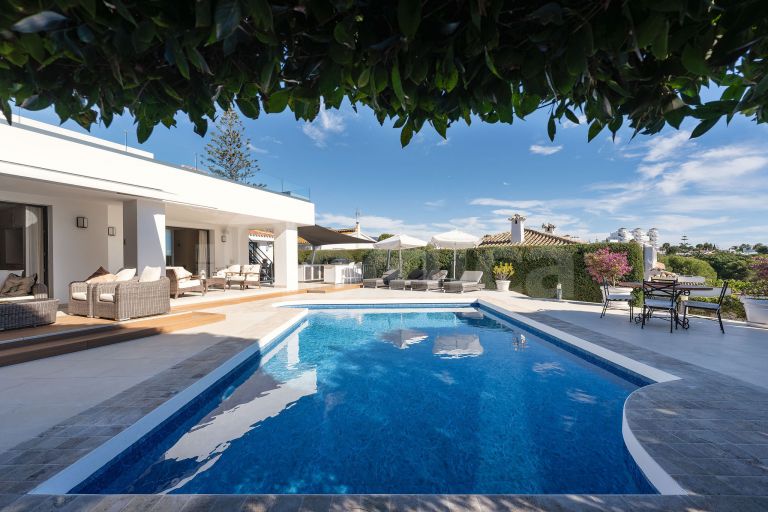 Villa zu verkaufen in Nueva Andalucia