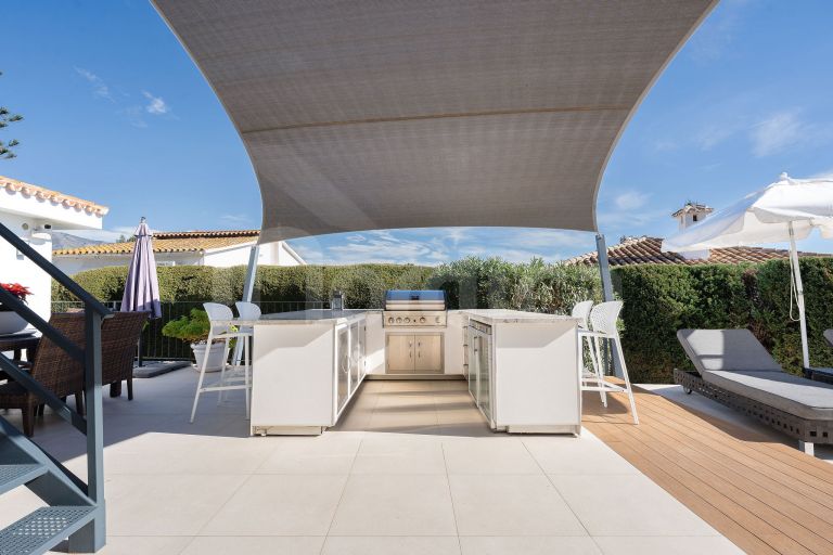 Villa zu verkaufen in Nueva Andalucia
