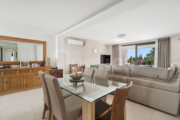 Villa zu verkaufen in Nueva Andalucia