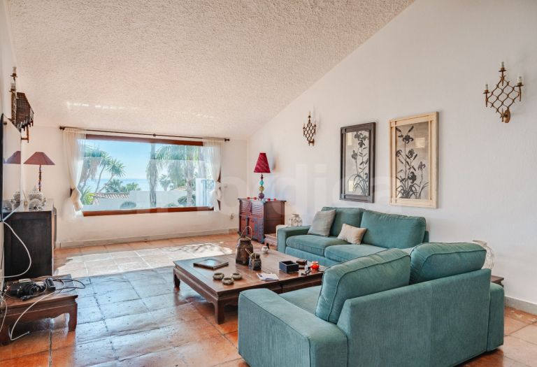 Villa for sale in Bahia Dorada