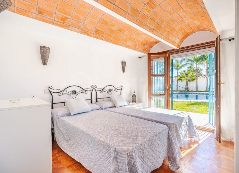 Villa for sale in Bahia Dorada