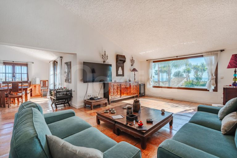 Villa for sale in Bahia Dorada