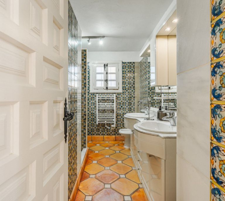 Villa for sale in Bahia Dorada