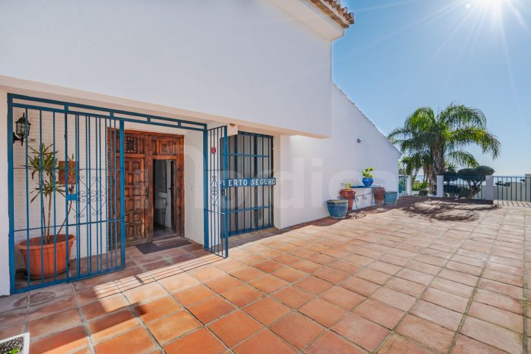 Villa for sale in Bahia Dorada