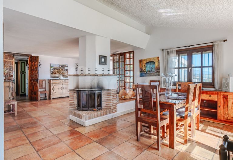 Villa for sale in Bahia Dorada