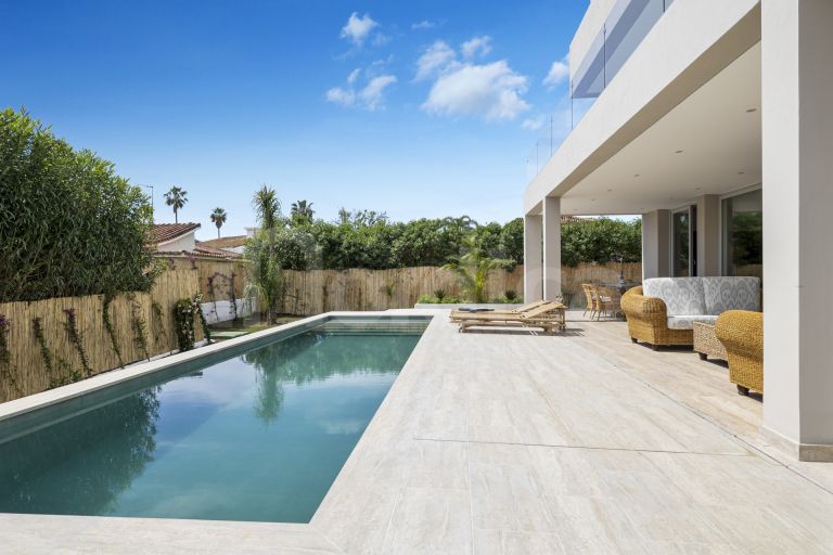 Villa for sale in San Pedro Playa