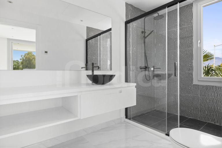 Villa for sale in San Pedro Playa