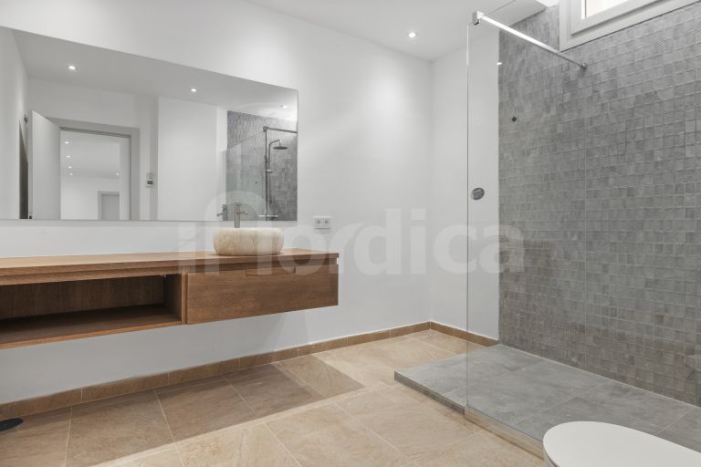 Villa for sale in San Pedro Playa