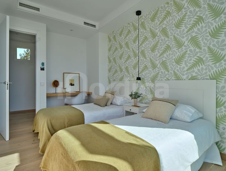 Villa for sale in Valdeolletas