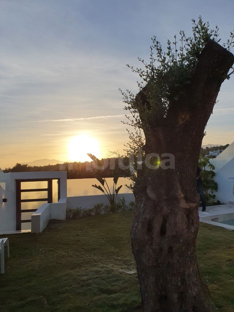 Villa for sale in Valdeolletas