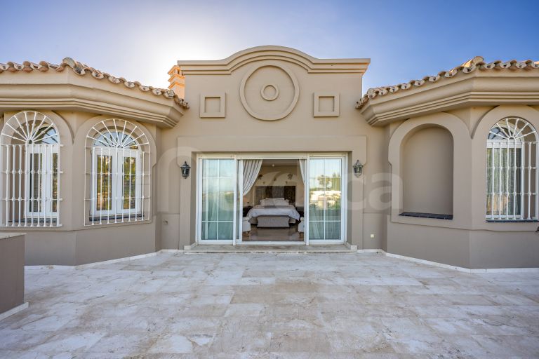 Villa for sale in Los Naranjos