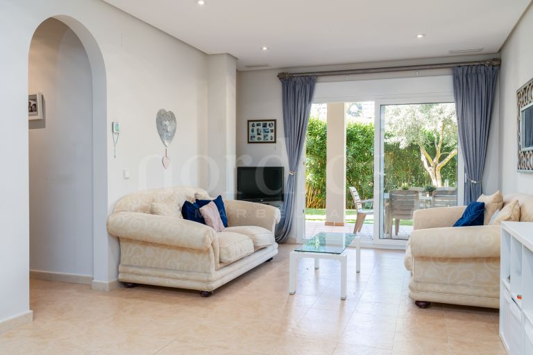 Villa for sale in Los Naranjos