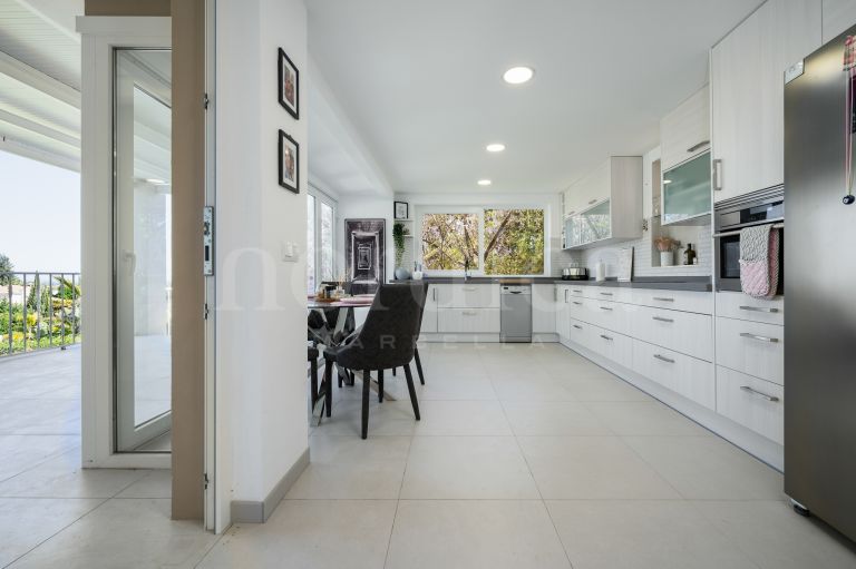 Villa for sale in Los Naranjos