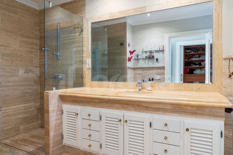 Villa for sale in Los Naranjos