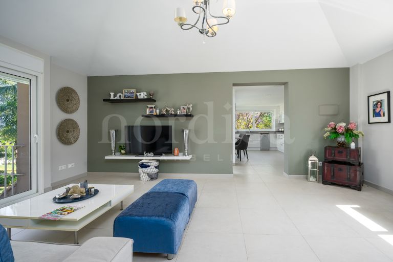 Villa for sale in Los Naranjos