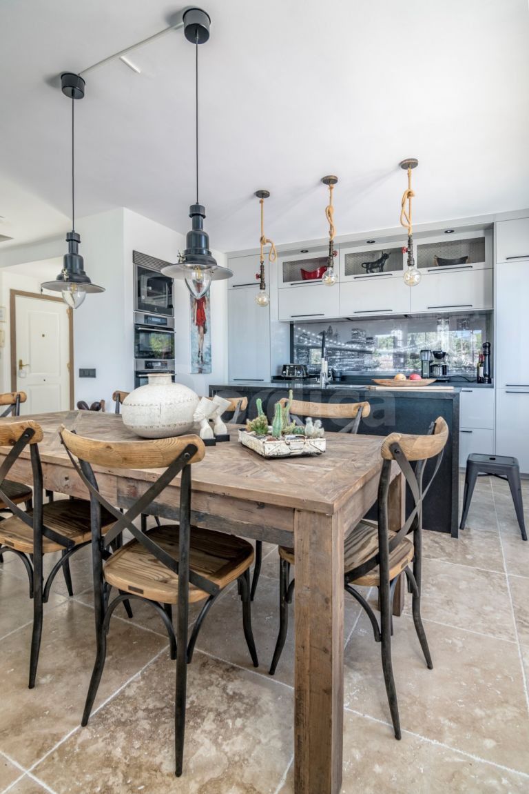 Duplex Penthouse for sale in La Maestranza