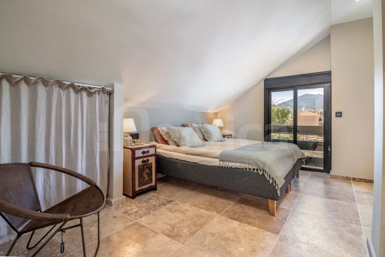 Duplex Penthouse for sale in La Maestranza