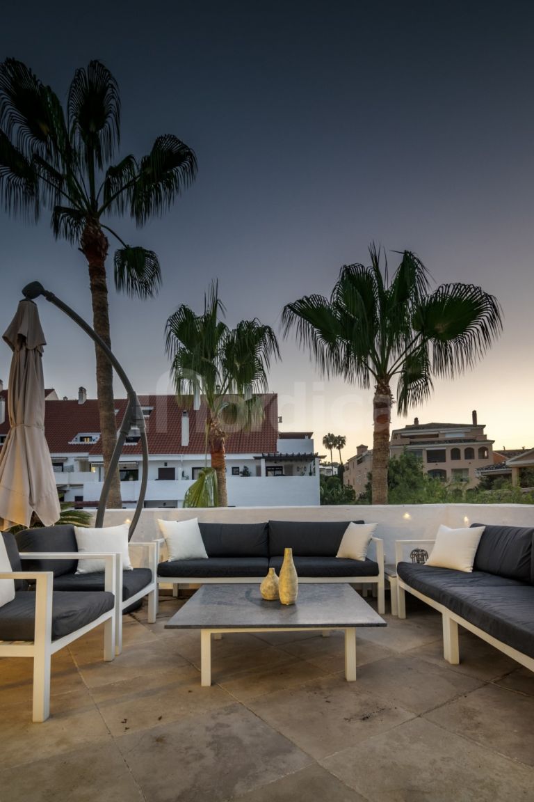 Duplex Penthouse for sale in La Maestranza