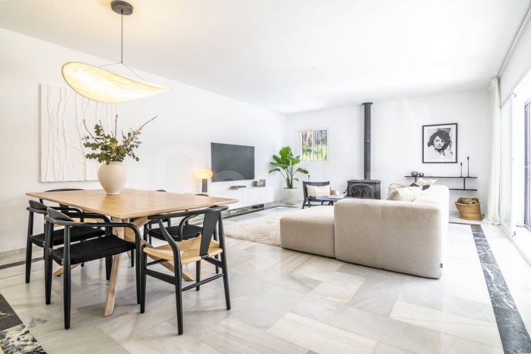 Properties for sale in Benamara, Estepona East