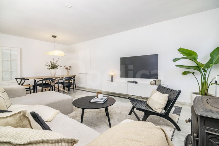 Properties for sale in Benamara, Estepona East