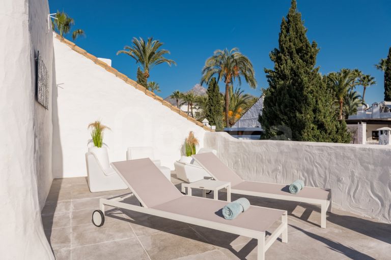 Properties for sale in Alcazaba, Marbella Puerto Banus