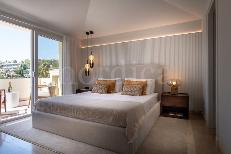 Zweistöckiges Penthouse zu verkaufen in Las Alamandas