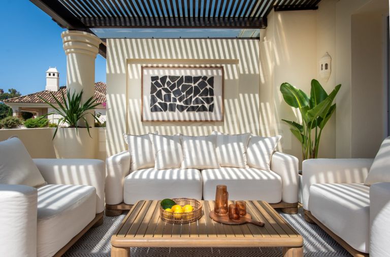 Duplex Penthouse for sale in Las Alamandas