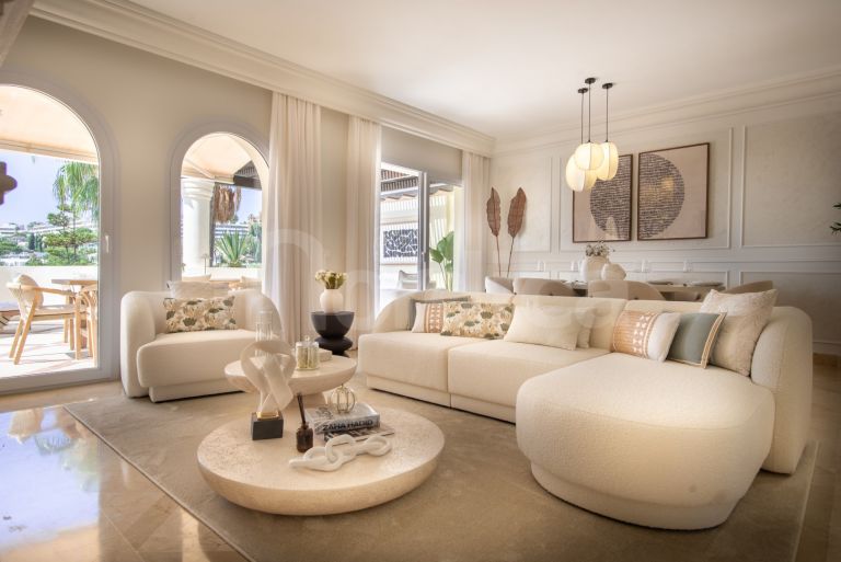 Duplex Penthouse for sale in Las Alamandas