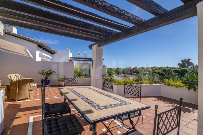Penthouses for sale in Jardines de Ventura del Mar, Marbella Puerto Banus
