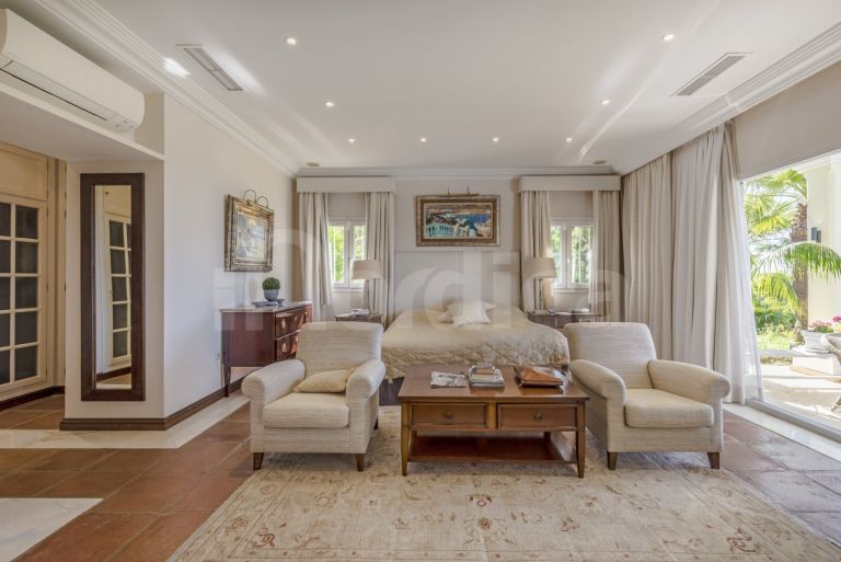 Villa for sale in El Herrojo