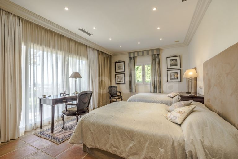 Villa for sale in El Herrojo