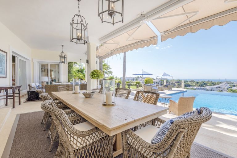 Villa for sale in El Herrojo