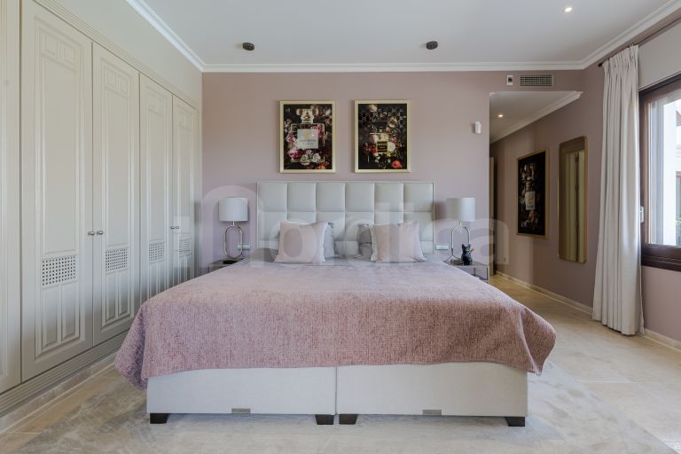 Villa for sale in El Herrojo