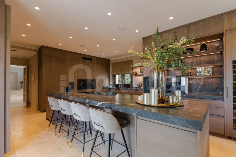 Villa for sale in El Herrojo