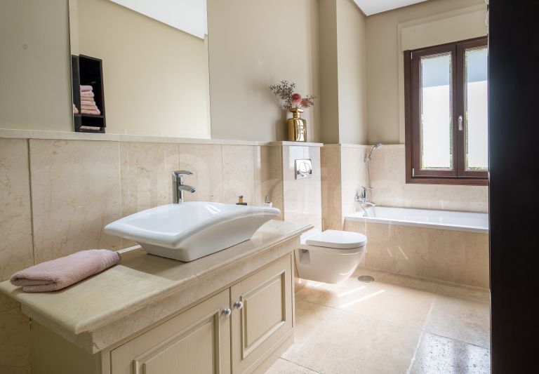 Villa for sale in El Herrojo