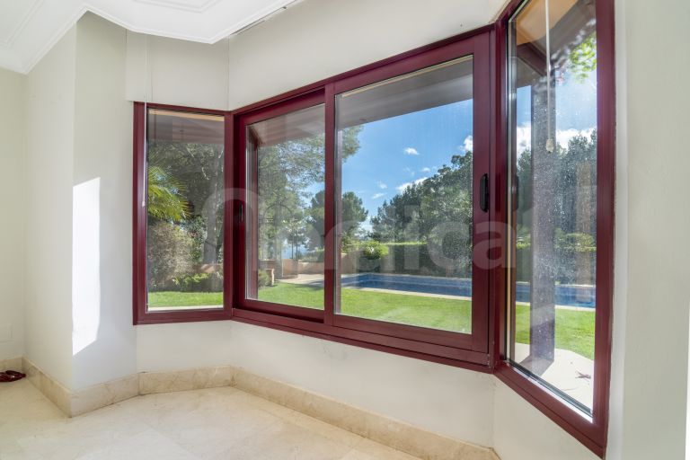 Villa for sale in Altos Reales