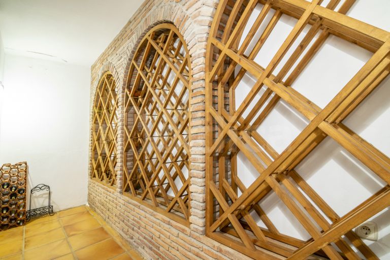 Villa for sale in Altos Reales