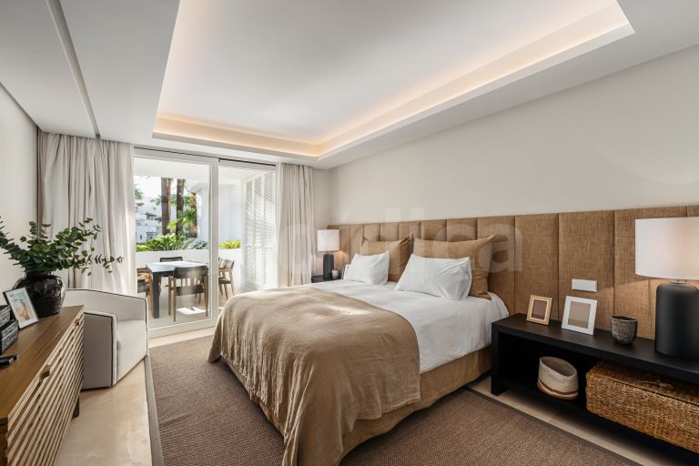 Ground Floor Apartment for sale in Puente Romano