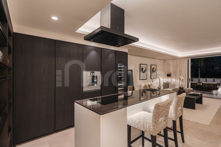 Ground Floor Apartment for sale in Puente Romano