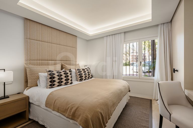 Ground Floor Apartment for sale in Puente Romano