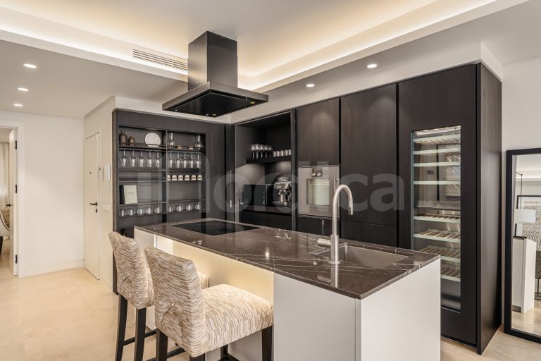 Ground Floor Apartment for sale in Puente Romano