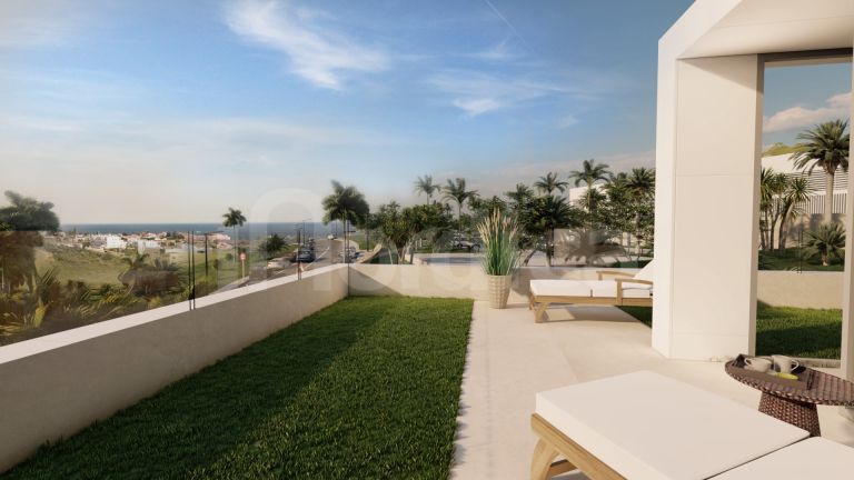 Town House for sale in Estepona Golf