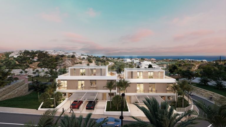Town House for sale in Estepona Golf