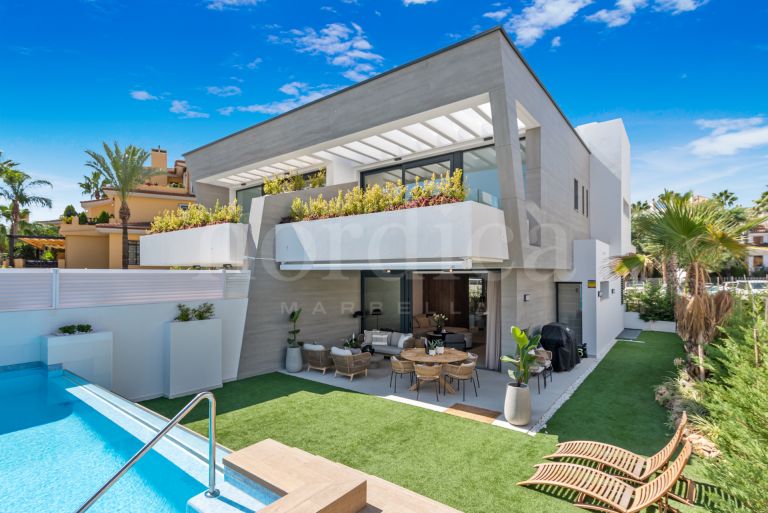 Semi Detached Villa for sale in