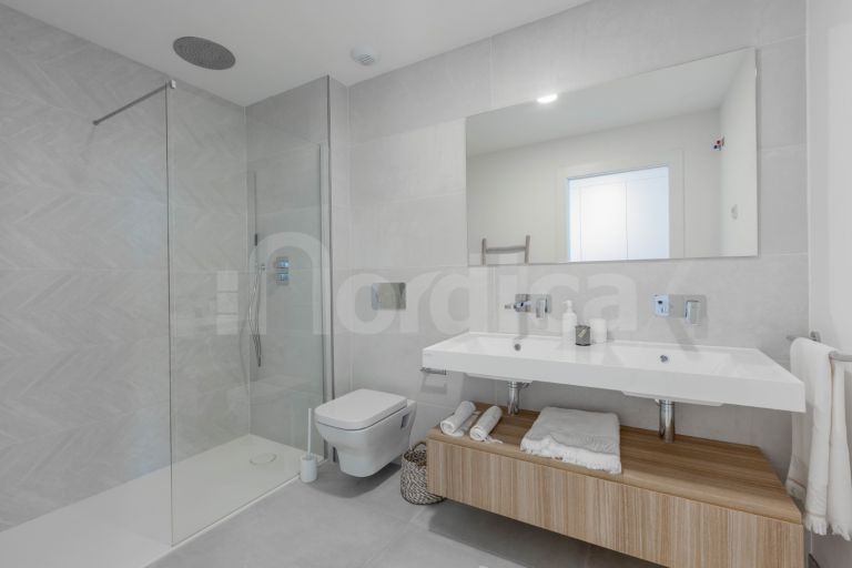 Town House for sale in El Chaparral