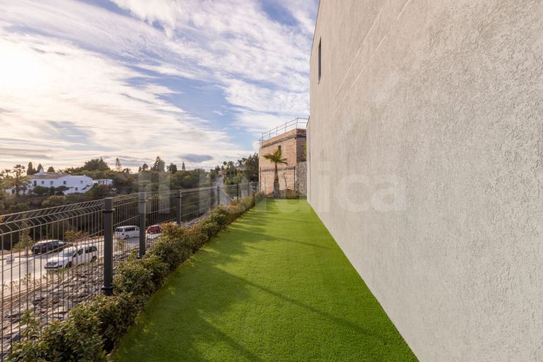 Town House for sale in El Chaparral